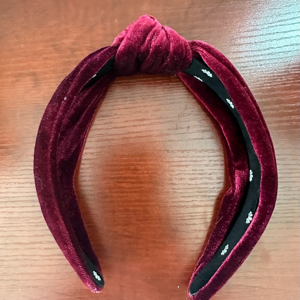 Lele Sadoughi velvet headband